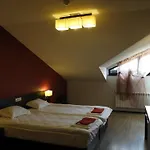 7 In Alexander Complex Διαμέρισμα