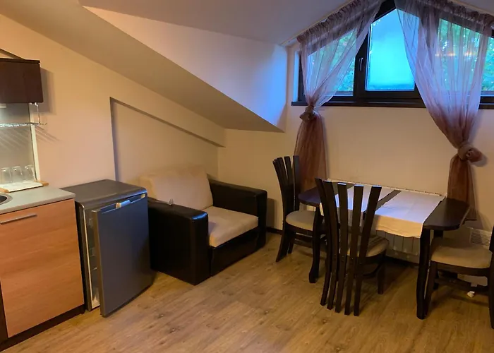 7 In Alexander Complex Apartman *