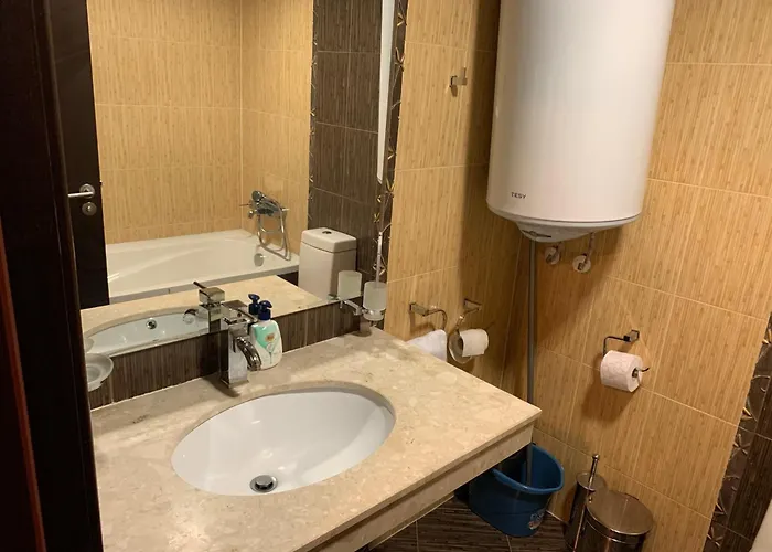 7 In Alexander Complex Apartman *