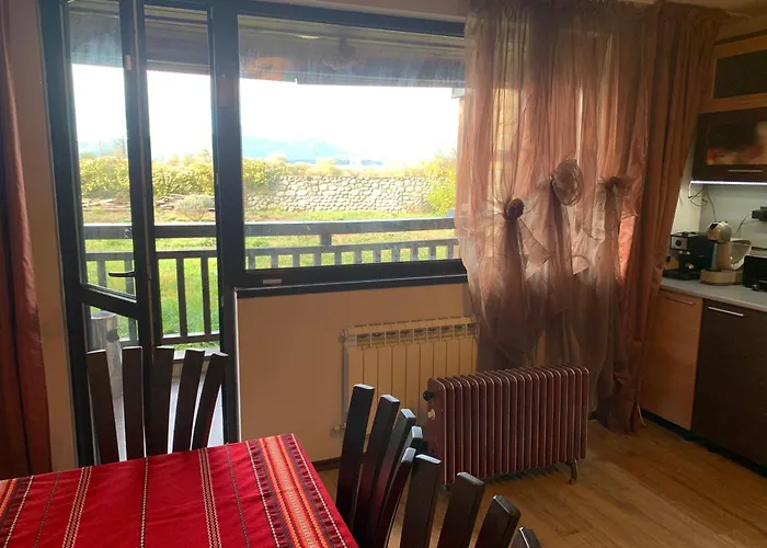 7 In Alexander Complex Apartman