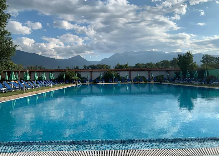 7 In Alexander Complex Apartman *