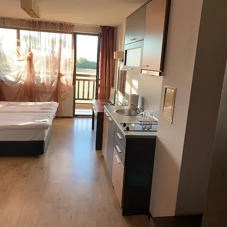 7 In Alexander Complex * بانسكو