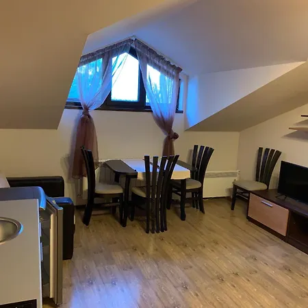 7 In Alexander Complex بانسكو