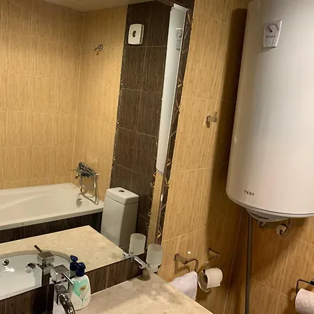 7 In Alexander Complex بانسكو