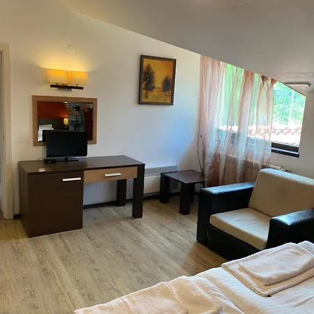 7 In Alexander Complex * بانسكو