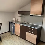 Apartment 7 In Alexander Complex *