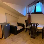 7 In Alexander Complex Apartment *