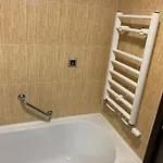 7 In Alexander Complex Apartment