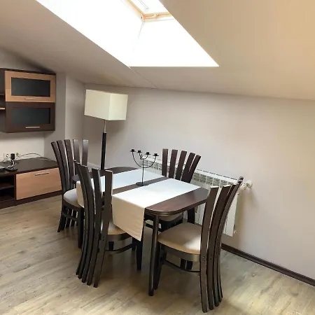 7 In Alexander Complex Апартамент *