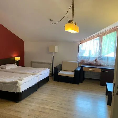 Апартамент 7 In Alexander Complex *