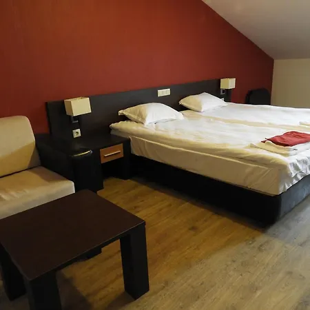 7 In Alexander Complex Апартамент