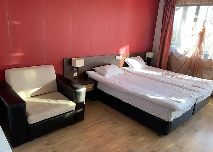 7 In Alexander Complex * Bansko