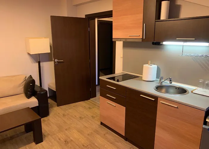 7 In Alexander Complex * Bansko