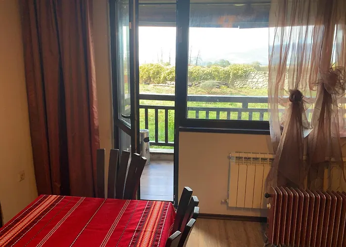 7 In Alexander Complex Daire Bansko