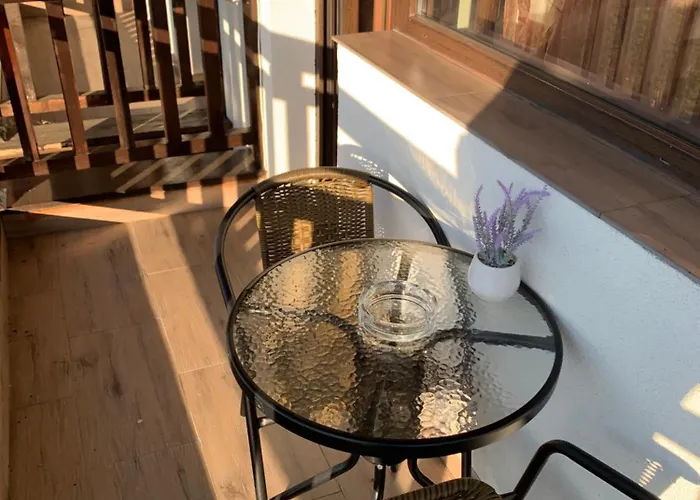 7 In Alexander Complex Daire Bansko